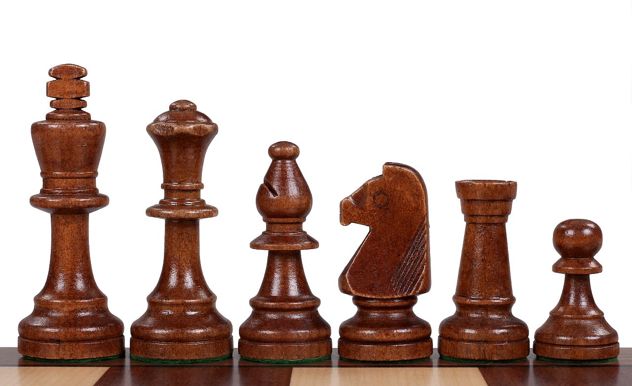 Les pièces d'échecs en bois STAUNTON de taille 5 dans un poly-sac - 3aa2b9746d511f24370364989deab22f