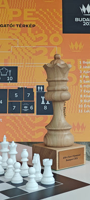 Copa de ajedrez de madera - Torre Negra