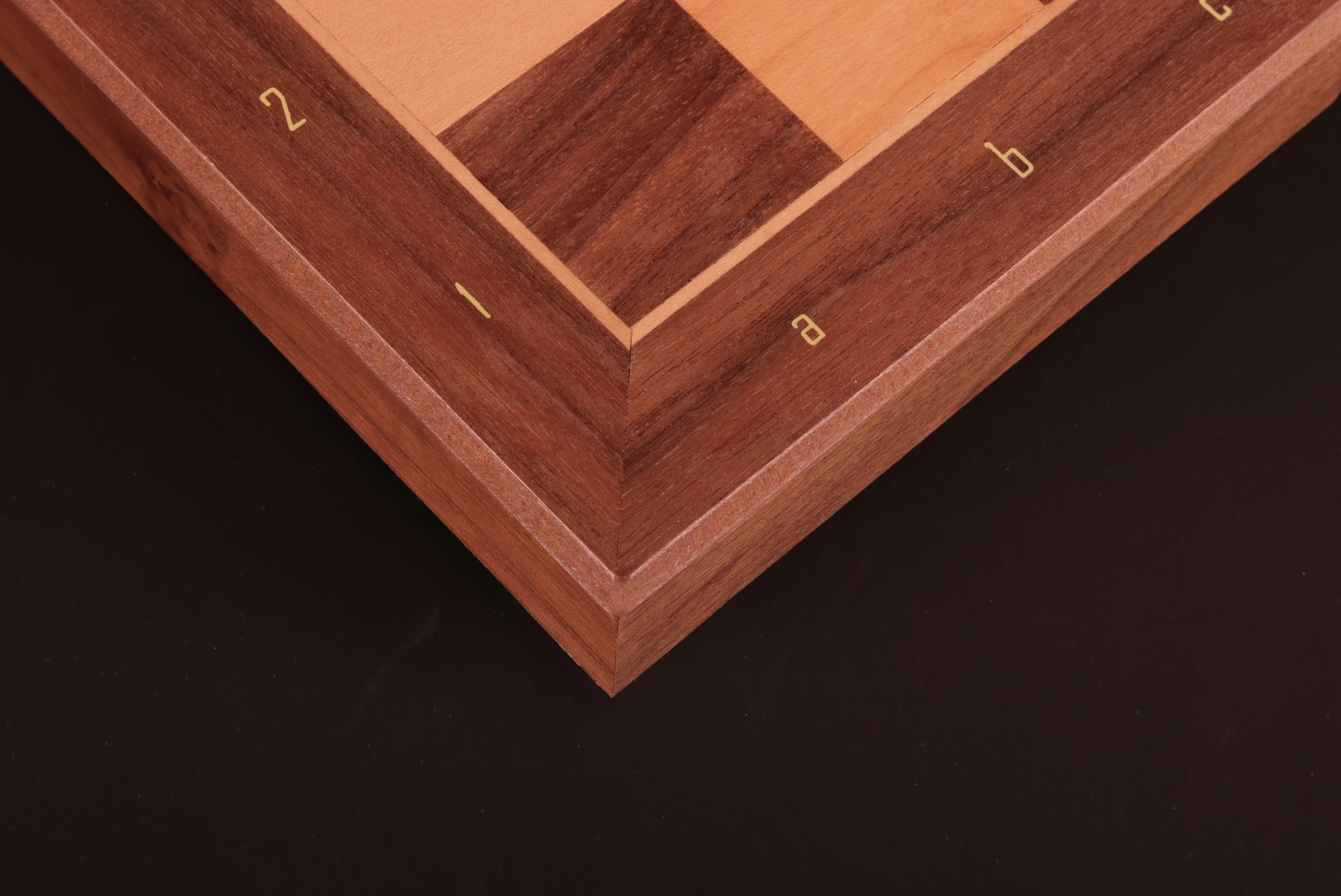 Ajedrez magnético en madera de nogal (33 x 33 cm) - Ajedrez magnético en madera de nogal (33 x 33 cm)