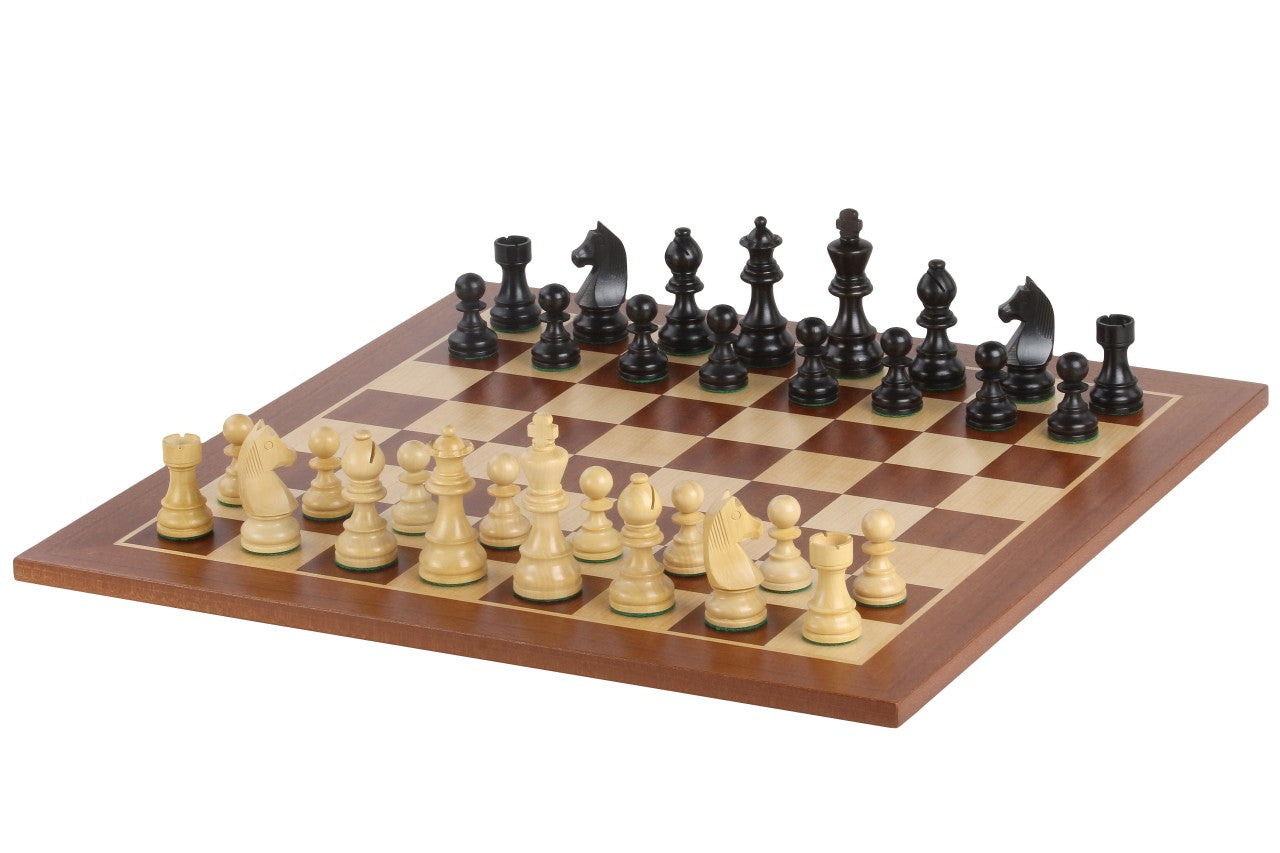 Échiquier en marqueterie de bois d'acajou et sycomore  + Pièces d'échecs Timeless Ebonized - Ensemble de taille 6 - Échiquier en marqueterie de bois d'acajou et sycomore  + Pièces d'échecs Timeless Ebonized - Ensemble de taille 6