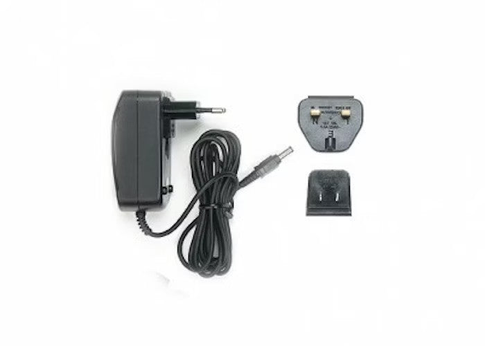 dgt-usb-charger-for-bluetooth-and-usb-e-boards-zasilacz-do-szachownic-bluetooth-i-usb-stary-model-chca21b.jpg