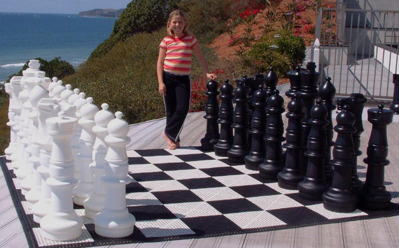 Plastic pieces for outdoor/garden chess (king height 91 cm) - Plastic pieces for outdoor/garden chess (king height 91 cm)
