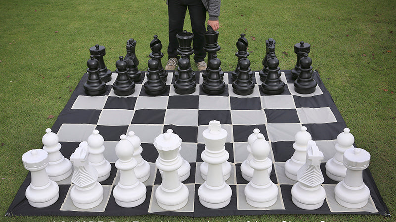 Jeu d'échecs extérieur / jardin (roi 64 cm) - figurines + échiquier en nylon - f35f27368e496fdbe52766f457553729