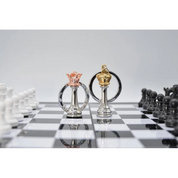 Porte clé - Dame Pièce échecs argentée et dorée