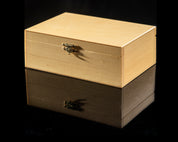 Boîte de rangement en bois clair pour pièces d'échecs de taille 4 (un roi de 78-80 mm)
