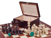 Les pièces d'échecs en bois STAUNTON de taille 4 avec la boîte de rangement en bois foncé