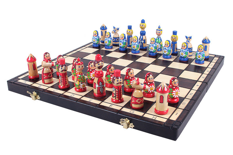 Jeu d'Echecs BABOUCHKA BLEU sculpté en bois de bouleau, de taille moyenne (42 x 42cm) - Ensemble Complet - Jeu d'Echecs BABOUCHKA BLEU sculpté en bois de bouleau, de taille moyenne (42 x 42cm) - Ensemble Complet