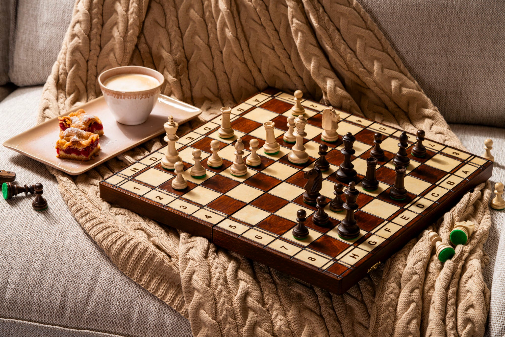 Jeu d'échecs JUPITER en bois de charme, de taille moyenne (42 x 42cm) - Ensemble Complet - Jeu d'échecs JUPITER en bois de charme, de taille moyenne (42 x 42cm) - Ensemble Complet