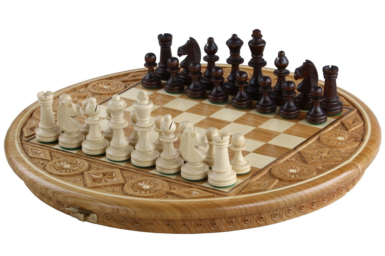 Jeu d'échecs RUBIN en bois de cerisier sauvage avec l'échiquier rond marqueté de bois de ceriser et sycomore, de petite taille (33cm) - Ensemble Complet - Jeu d'échecs RUBIN en bois de cerisier sauvage avec l'échiquier rond marqueté de bois de ceriser et sycomore, de petite taille (33cm) - Ensemble Complet