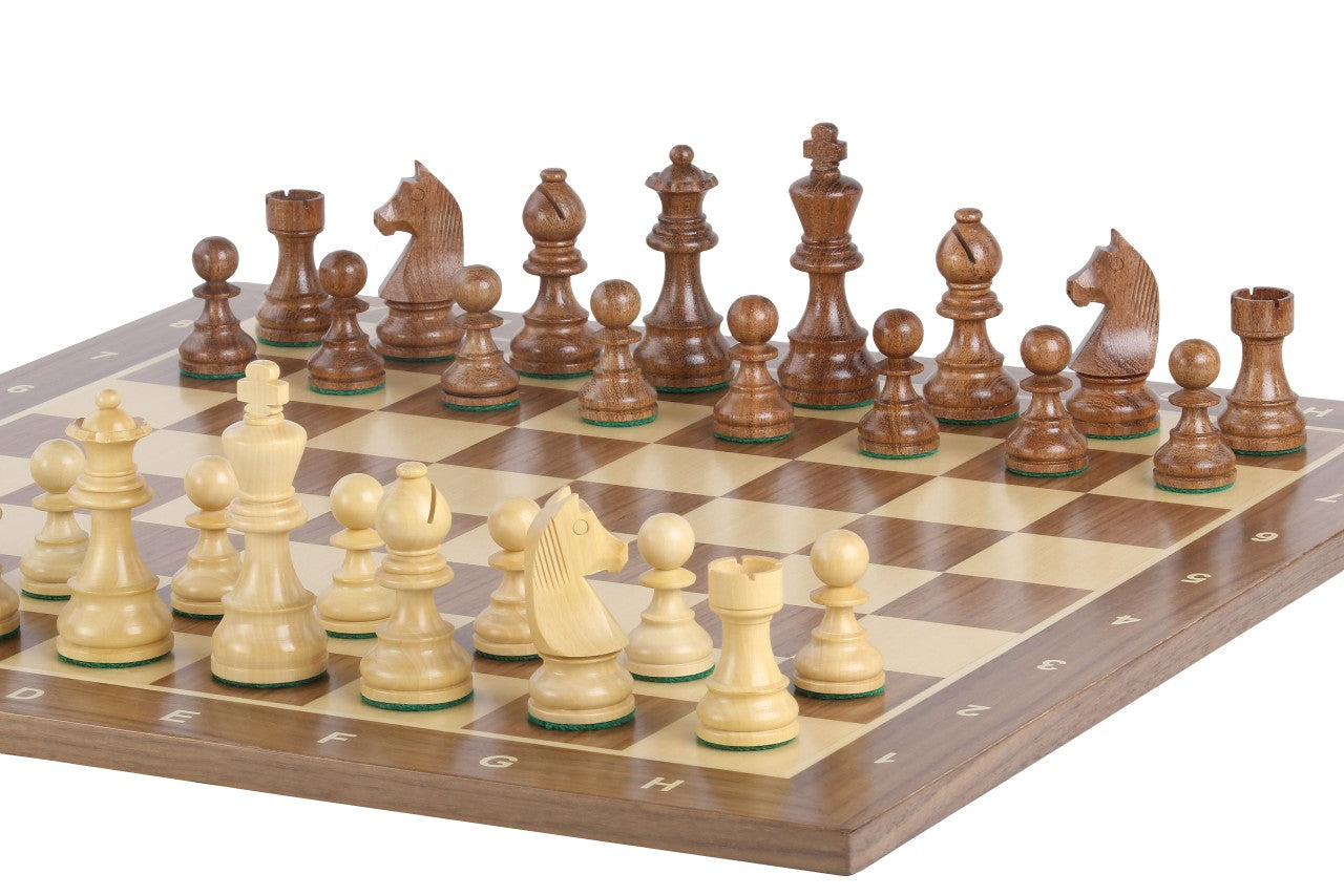 Échiquier avec coordonnées en marqueterie de bois de noyer et sycomore  + Pièces d'échecs Timeless Acacia - Ensemble de taille 6 - Échiquier avec coordonnées en marqueterie de bois de noyer et sycomore  + Pièces d'échecs Timeless Acacia - Ensemble de taille 6